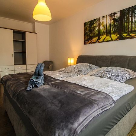 Moderne Fewo Sky Netflix Terrasse Burgblick Boxspringbett Waschtrockner Bullay Exteriör bild