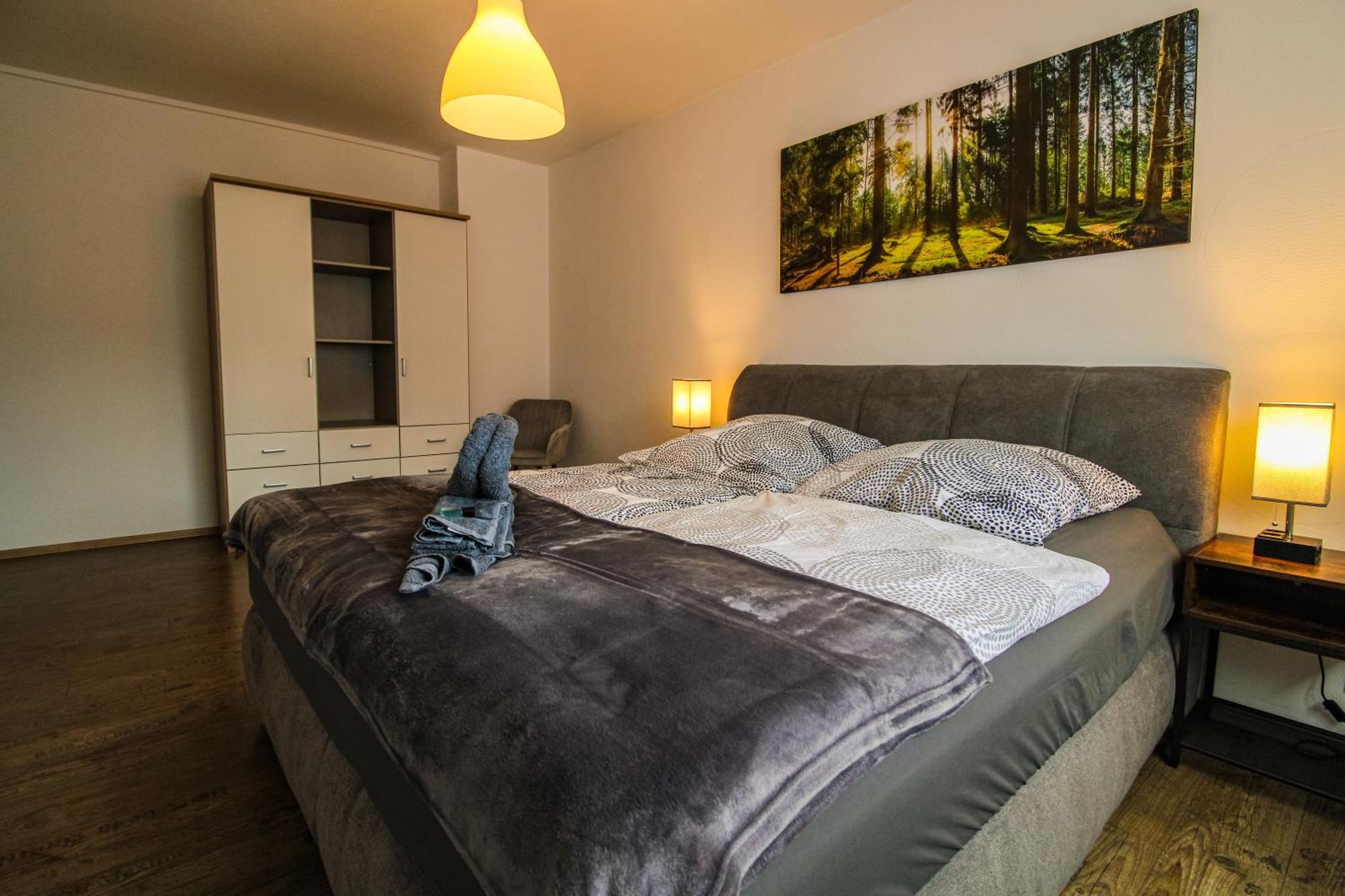Moderne Fewo Sky Netflix Terrasse Burgblick Boxspringbett Waschtrockner Bullay Exteriör bild