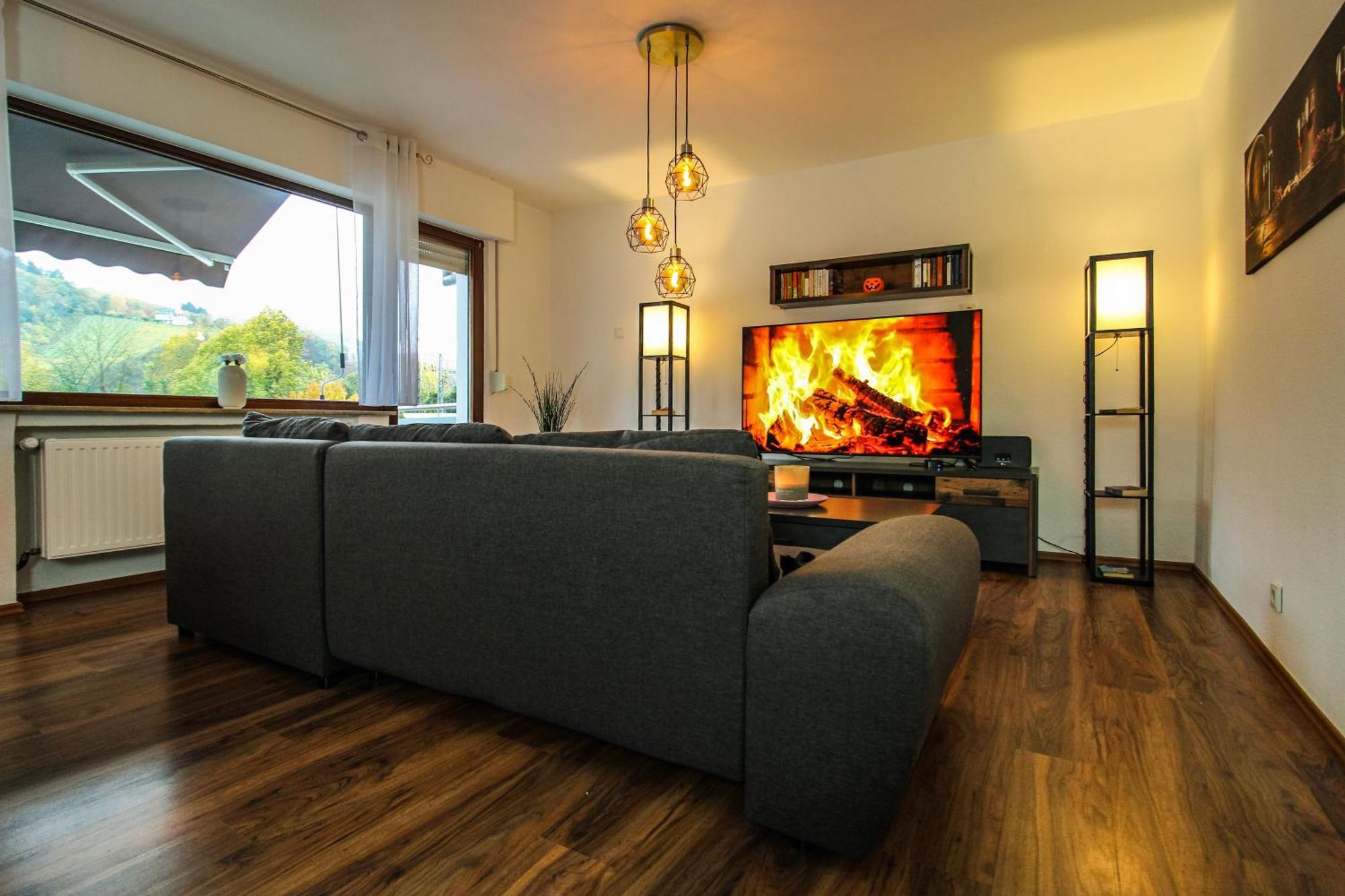 Moderne Fewo Sky Netflix Terrasse Burgblick Boxspringbett Waschtrockner Bullay Exteriör bild